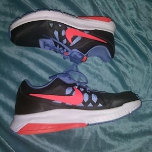 Women's Nike Dart XI Sneakers